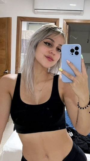Lovecharri1's avatar