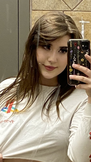 Alina-565's avatar