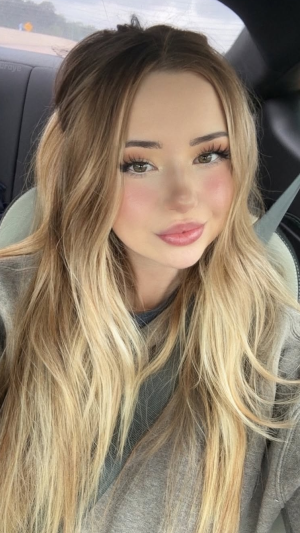 Lamiya_1's avatar